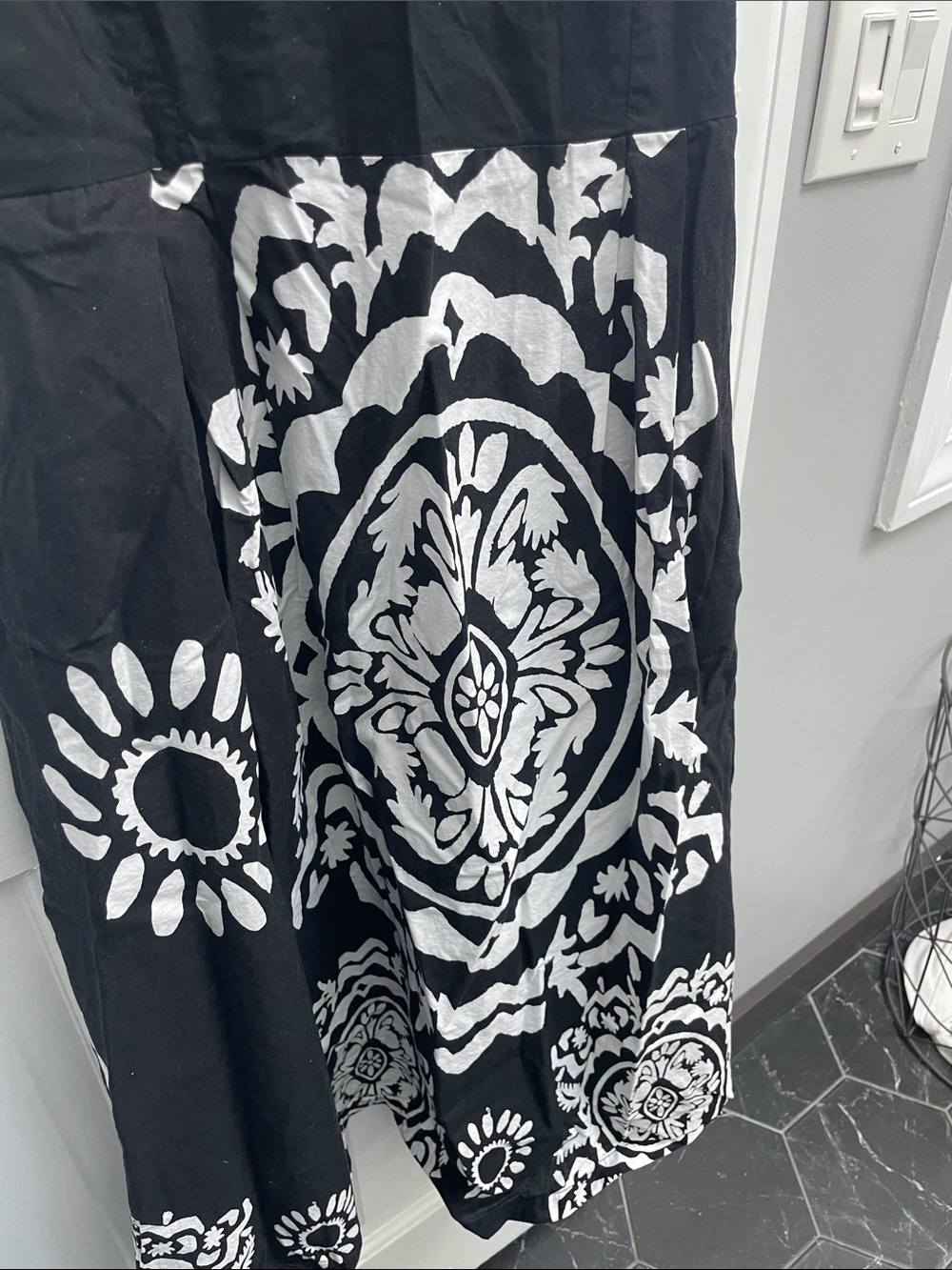 Kaktus Black & White Floral Midi Dress with Geometric Straps - Picture 3 of 7